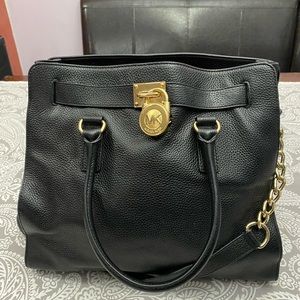 Black pebbled leather MK Hamilton bag. Used a handful of times, great condition